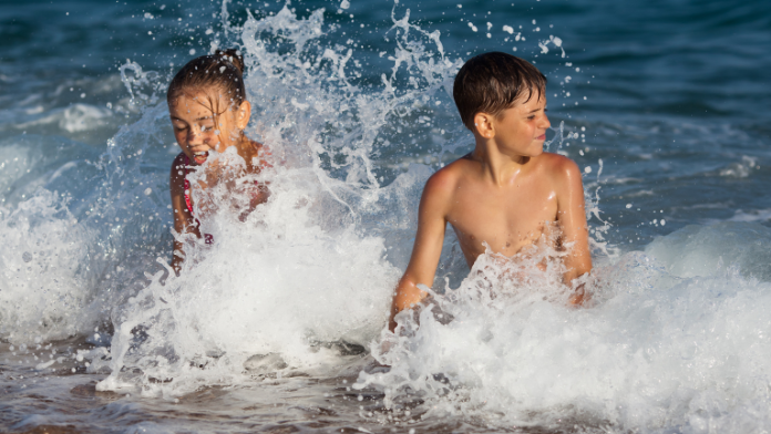 Kit di primo soccorso per i bambini al mare
