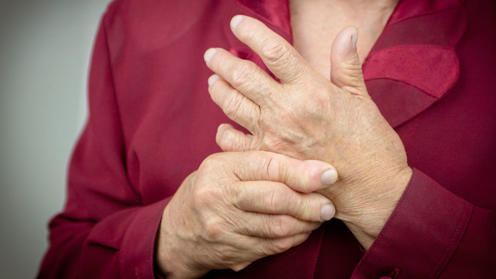 Artrite reumatoide: potrebbe essere causata da un batterio nelle gengive