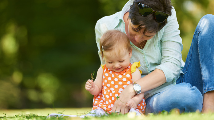 Bambini: quando togliere ciuccio, pannolino, biberon e passeggino