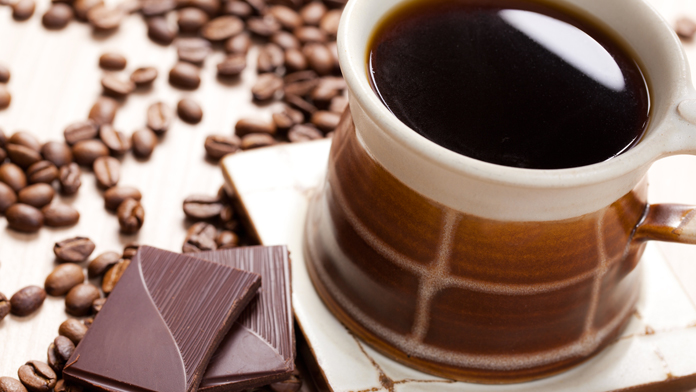 Non resisti al cioccolatino dopo il caffè? La scienza svela il perché