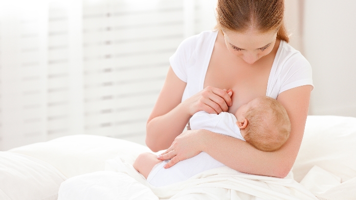 Allattamento da mamma guarita da Covid