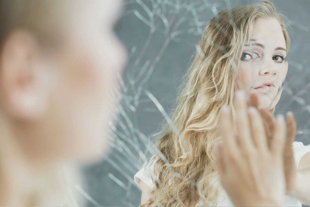 Dismorfofobia: il difetto che gli altri non vedono ma che può diventare un’ossessione dismorfofobia1