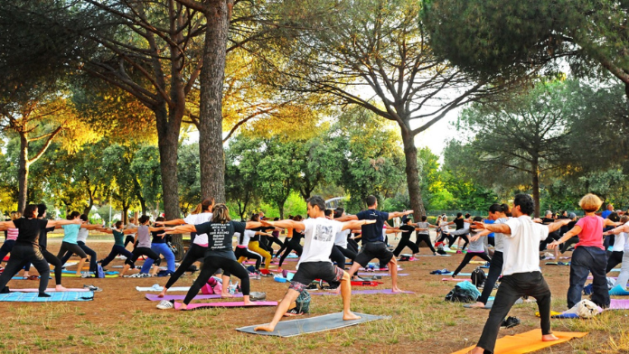 yoga in villa pamphili