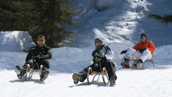 gita in montagna a Zillertal con slittino