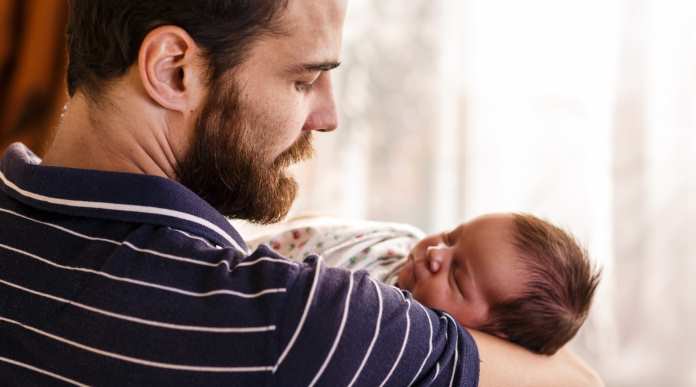 un genitore con il proprio bambino