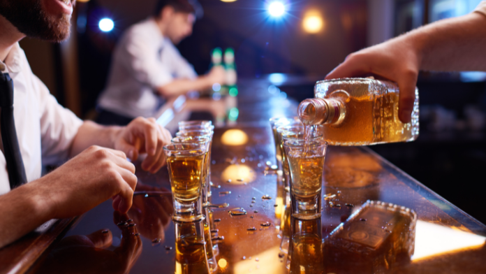 Alcohol: 8 million Italians at risk