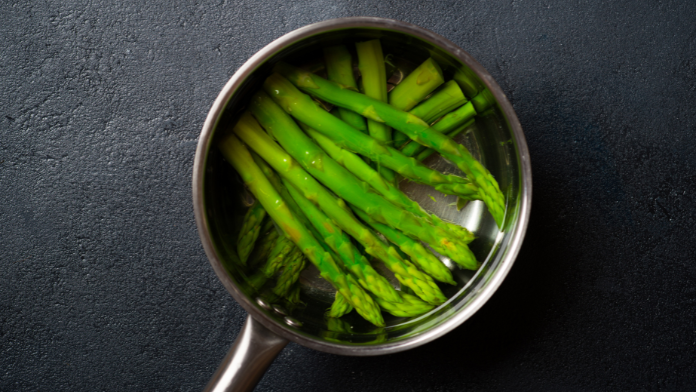 Asparagus: 3 ideas for reusing cooking water