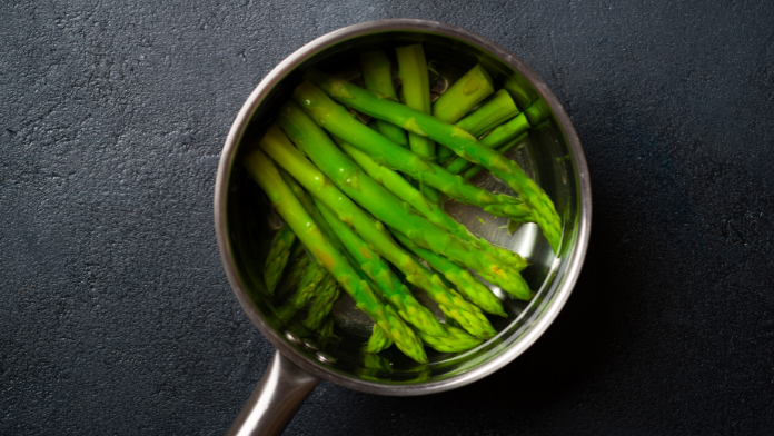 asparagi acqua di cottura