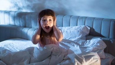 bambino colpito da terrore notturno