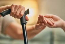 un caregiver da assistenza