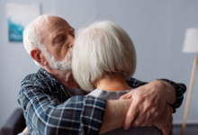Perché le persone con Alzheimer smettono di riconoscere i volti
