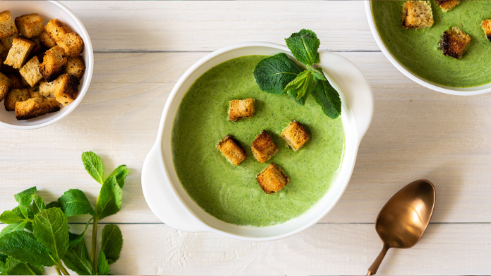 Crema di piselli con menta