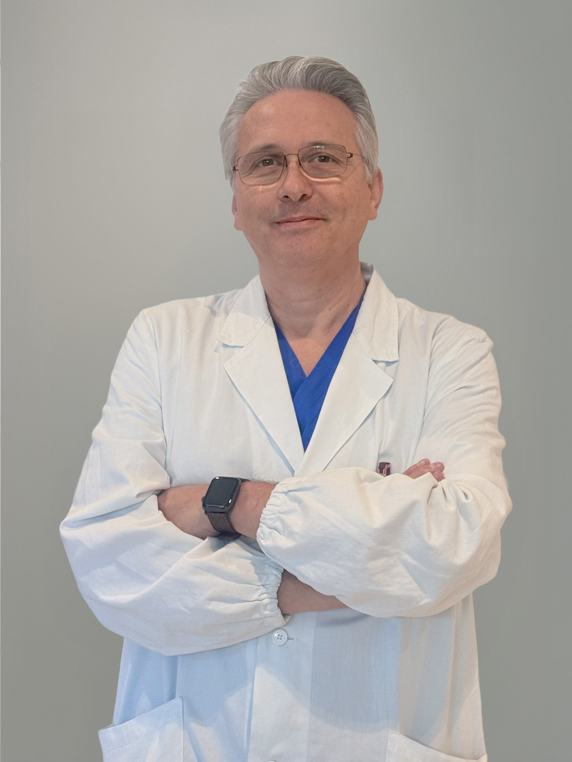 Prof. Davide Bona, Responsabile dell’Unità Operativa di Chirurgia Generale dell’IRCCS Ospedale Galeazzi-Sant’Ambrogio di Milano e Professore Associato di Chirurgia Generale all'Università degli Studi di Milano