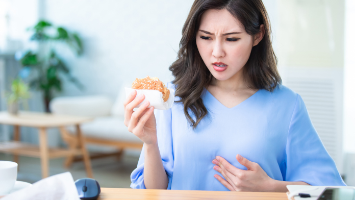 Perché il reflusso peggiora dopo aver mangiato