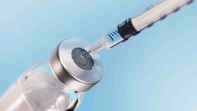 prelievo dei peptidi dalla provetta attraverso una siringa