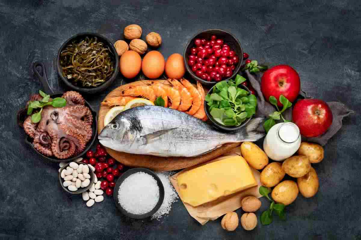 alimenti che contengono iodio pesce frutti di mare e sale iodato