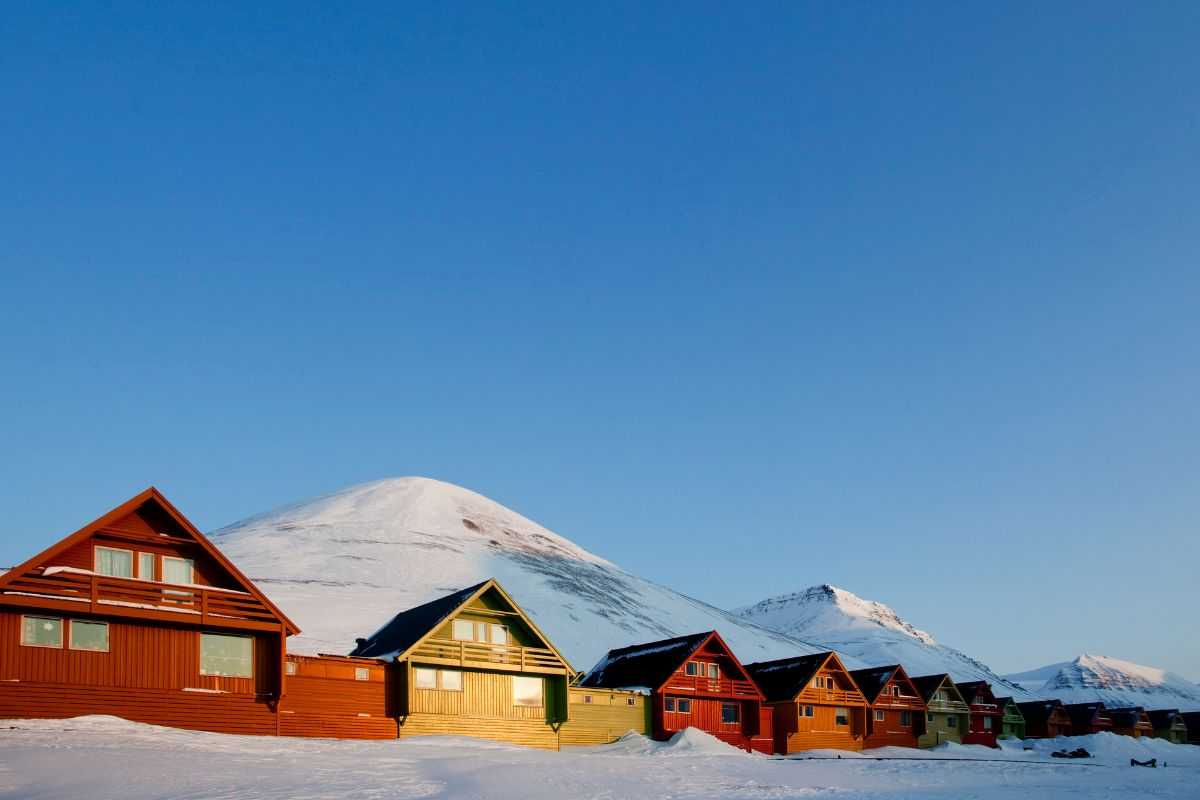 estate polare a longyearbyen isole svalbard