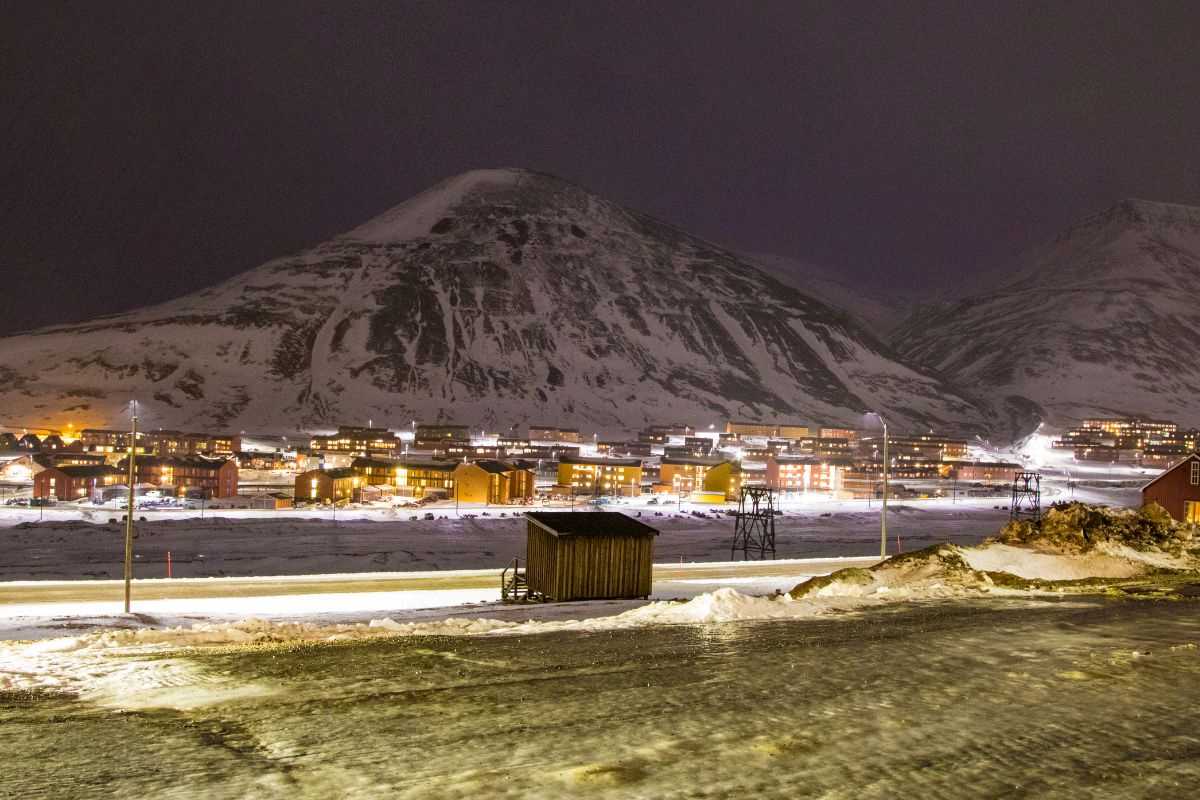 Notte polare a Longyearbyen, isole svalbard