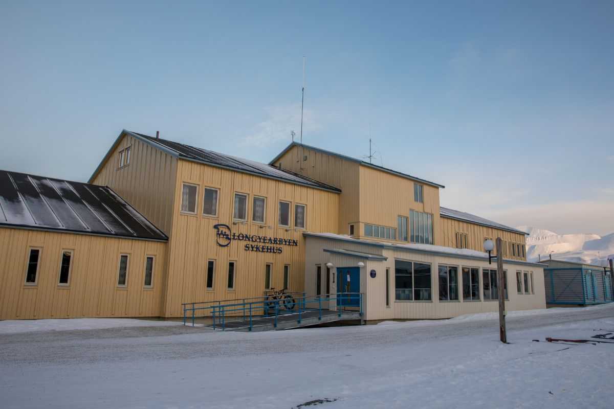 svalbard hospital