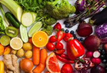 cibi colorati con vitamine preziose in estate