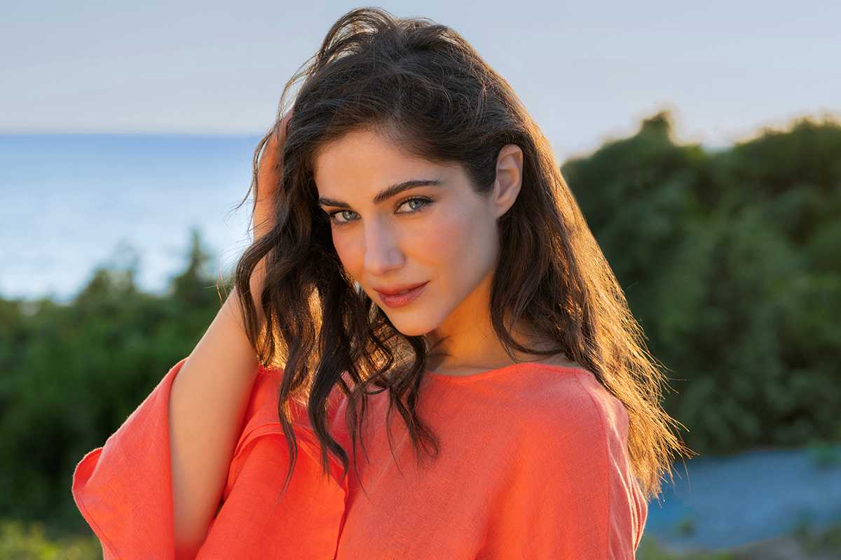 maria vera ratti posa per uno shooting del fotografo piergiorgio pirrone