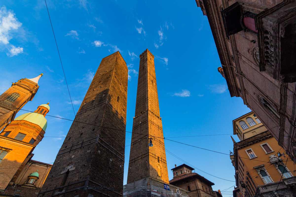 le torri degli asinelli a Bologna 