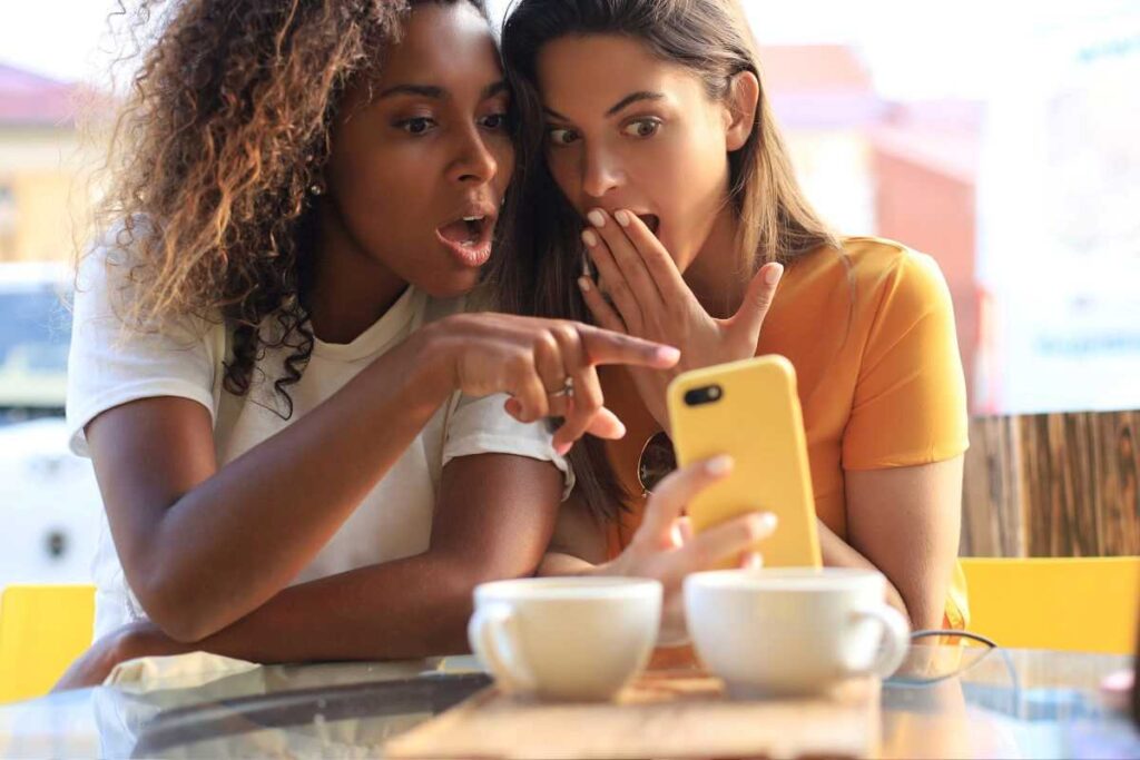 Quando il gossip coinvolge famiglie con figli: cosa rischiano i bambini? gossip online