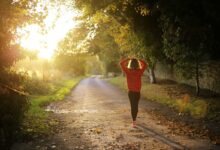 donna ex paziente di tumore al sangue che pratica fitwalking